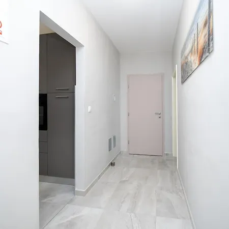 شقة With Parking Space - 27152 زادار
