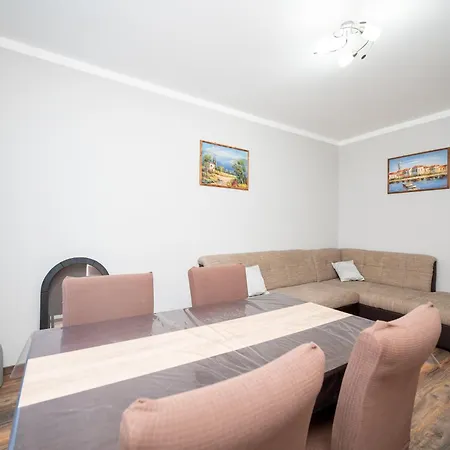 With Parking Space - 27152 شقة *