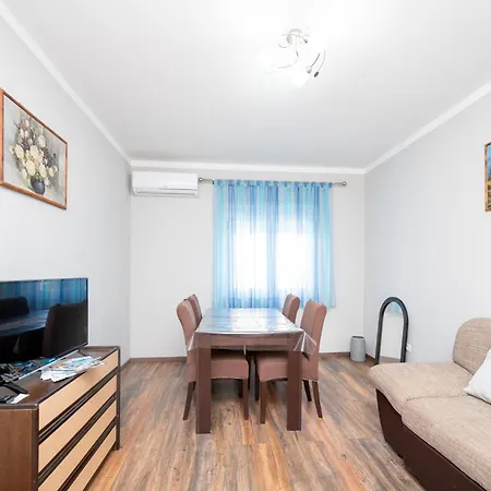 With Parking Space - 27152 Apartamento